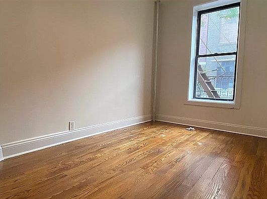 4th image of 222 Thompson St APT 7