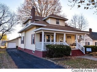 128 S Springfield St, Virden, IL 62690