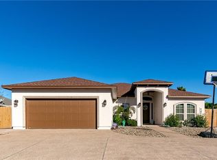 13754 Eaglesnest Bay Dr, Corpus Christi, TX 78418