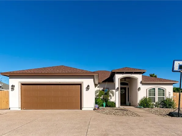 13754 Eaglesnest Bay Dr, Corpus Christi, TX 78418