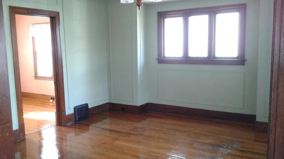 4 bed, 1.5 bath, 1400 sqft, $1,900 — Photo 3