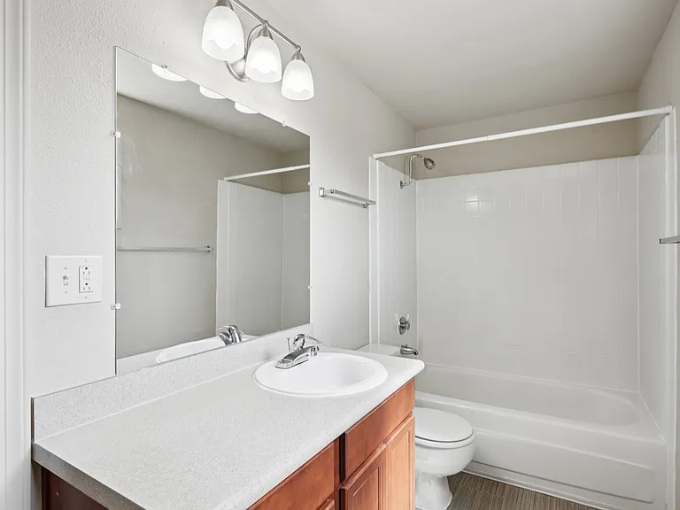 Knoll West Apartments — Photo 7
