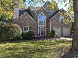 8607 Londonshire Dr, Charlotte, NC 28216