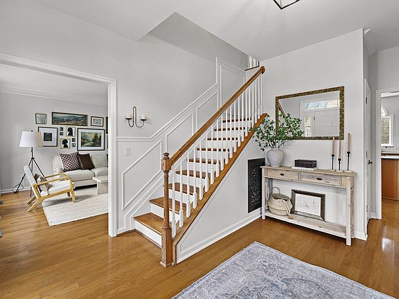 4th image of 1412 Beech Hollow Ct