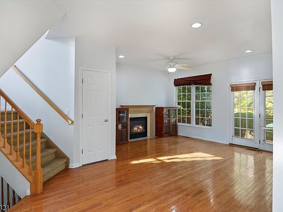 3rd image of 83 Arrowgate Dr #83