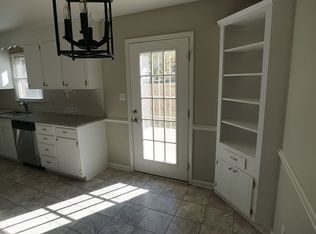 3310 39th Avenue Ct NE, Hickory, NC 28601