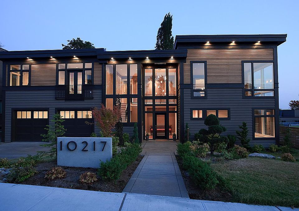 1st image of 10217 NE 64th St