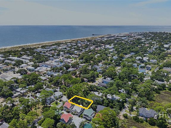 3rd image of 811 Jones Avenue