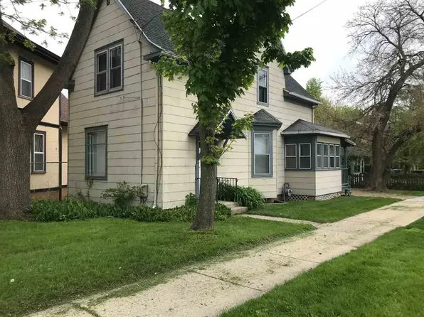 834 Emerson St, Madison, WI 53715