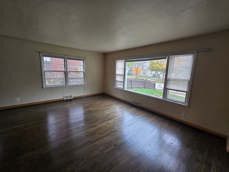1st image of 4338-40 N Sheffield Ave