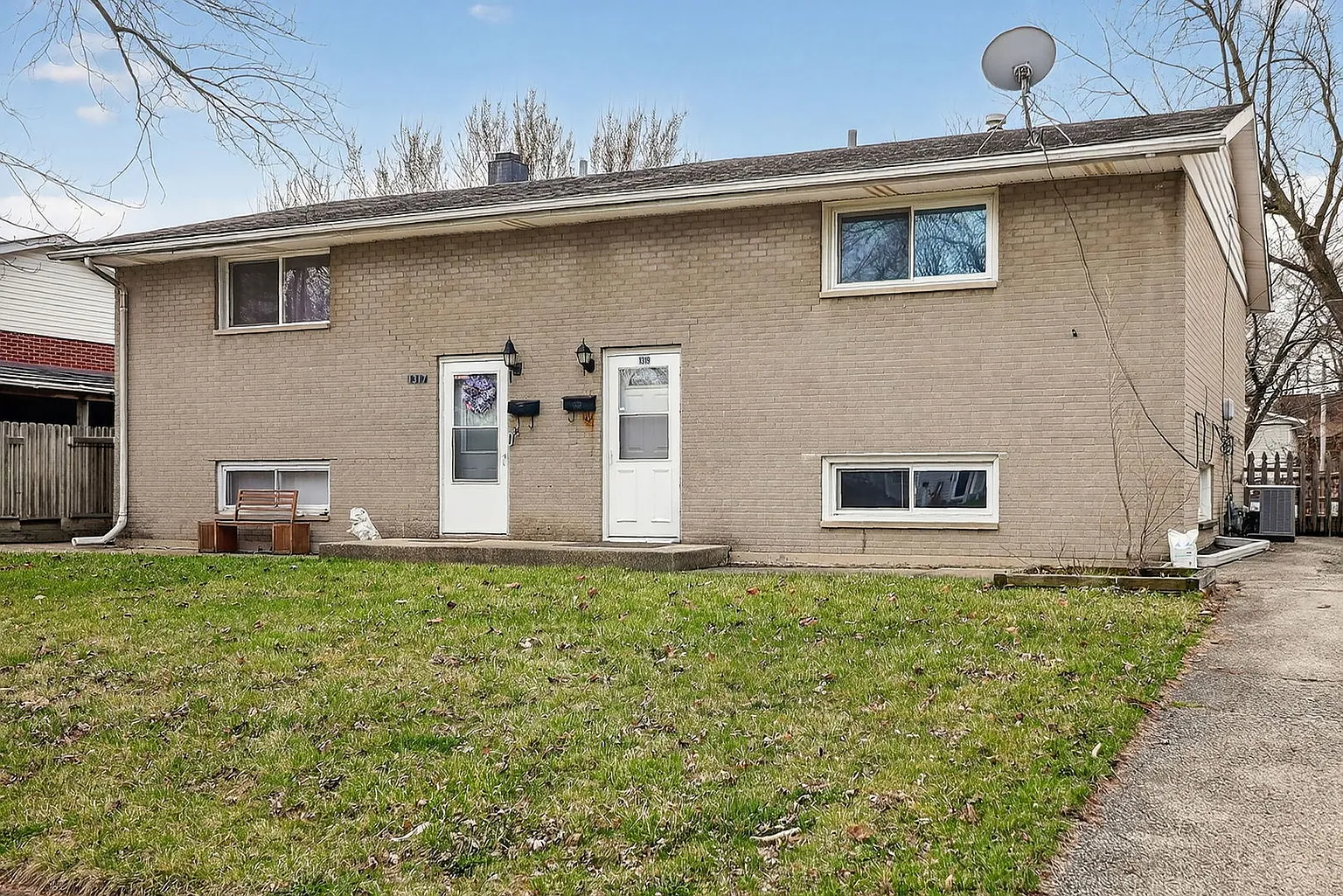 1319 Highland Ave photo 1