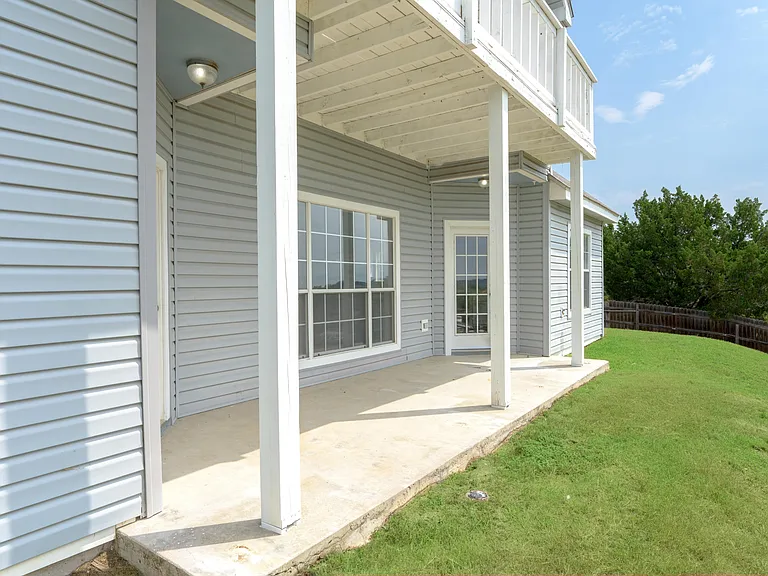 1810 Mesa Oaks Cir — Photo 45