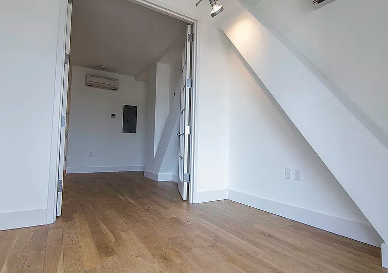 74 Maujer St #2G — Photo 9