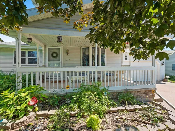 1354 Baytree Ln, Neenah, WI 54956