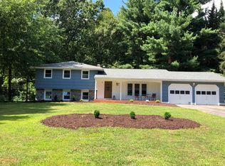 7 Pittsford Manor Ln, Pittsford, NY 14534