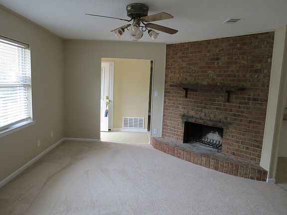 3rd image of 8310 Mesquite Dr