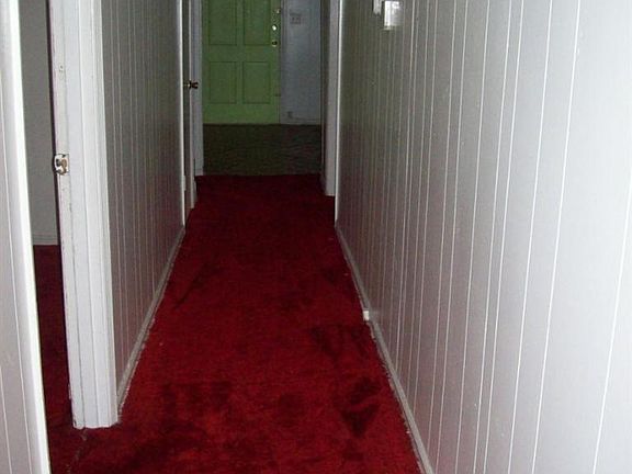 3rd image of 444 Douglas Ave