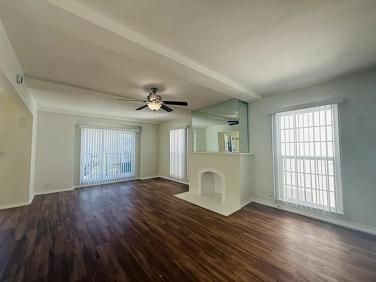 818 S Shenandoah St — Photo 3