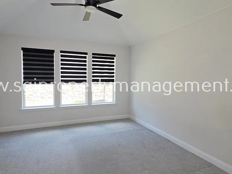 10870 Grayhead Dr — Photo 18