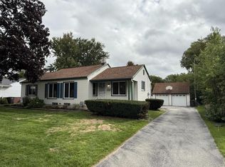 4550 N 103rd St, Wauwatosa, WI 53225