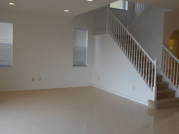 5th image of 12001 SW Knightsbridge Ln