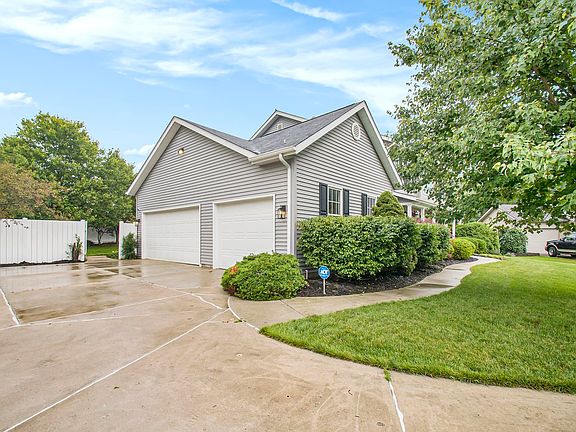 4th image of 51400 Prague Ct