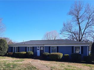 101 Wendover Dr, Lincolnton, NC 28092