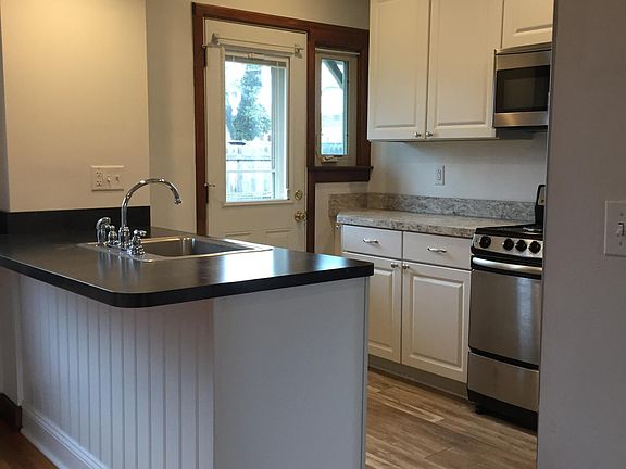 3rd image of 1449 Northwest Blvd