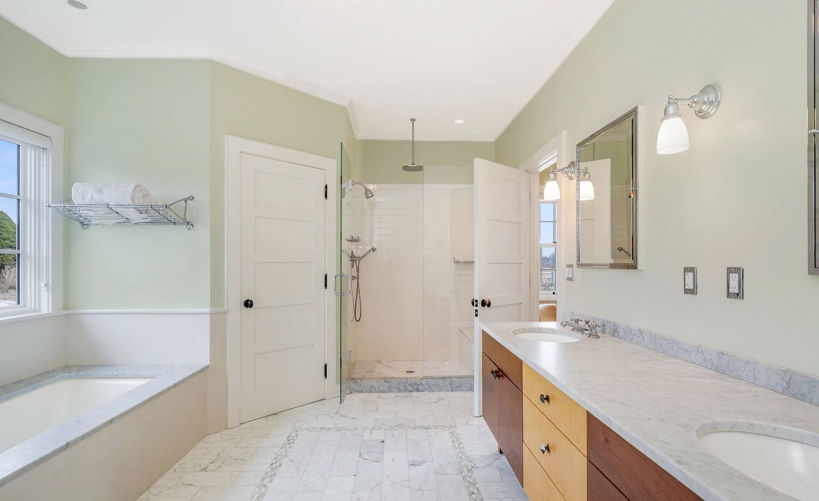 Large Primary Bath with Radiant Heat