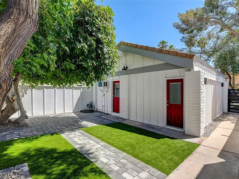 2999 Bel Air Dr — Photo 42