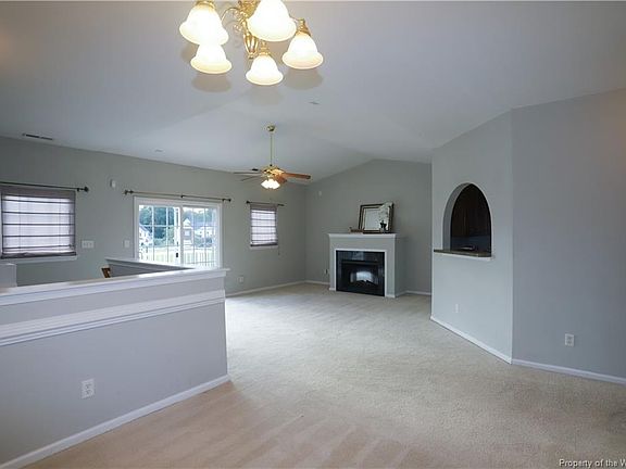 5th image of 604 Rustads Cir #604