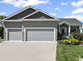 2427 W Thomas Ct, Lincoln, NE 68522