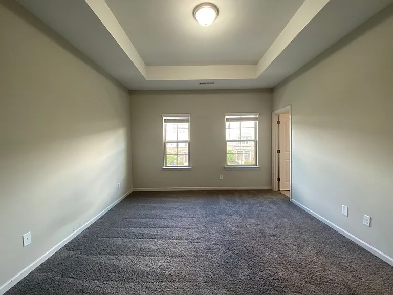 9436 Ainslie Downs St — Photo 32