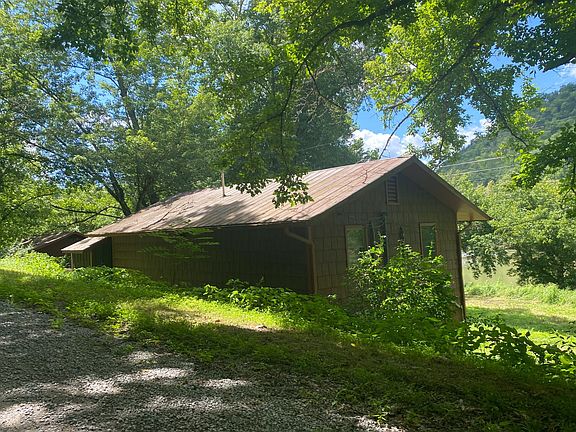2nd image of 9557 Chestnut Ridge Rd