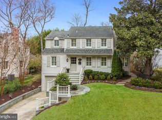 6001 Gloster Rd, Bethesda, MD 20816