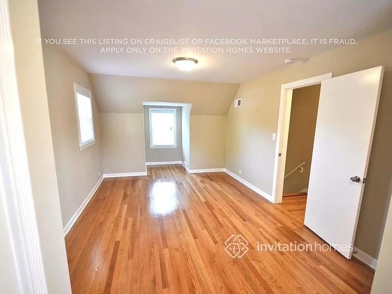 9852 Schiller Blvd — Photo 6
