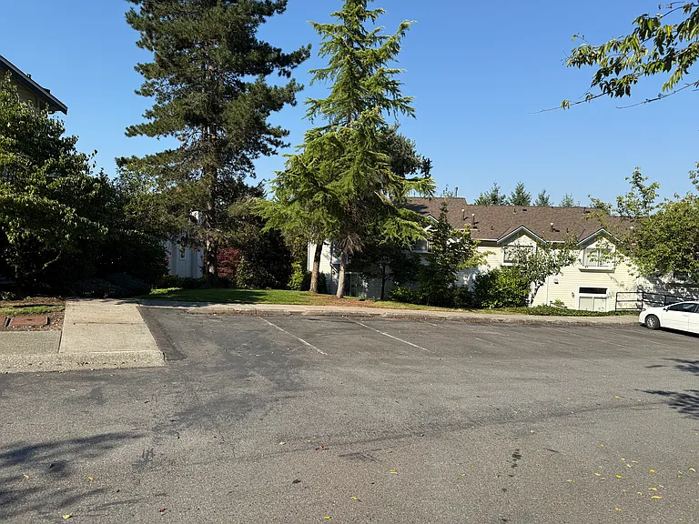 2127 NW Pacific Yew Pl — Photo 9