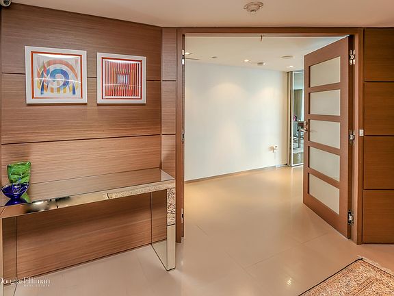 4th image of 3201 NE 183rd St APT 1601