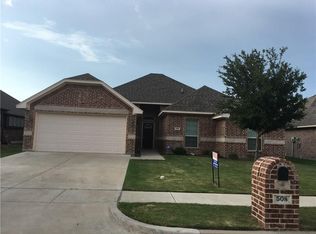 508 Greenvale Ct, Saginaw, TX 76179