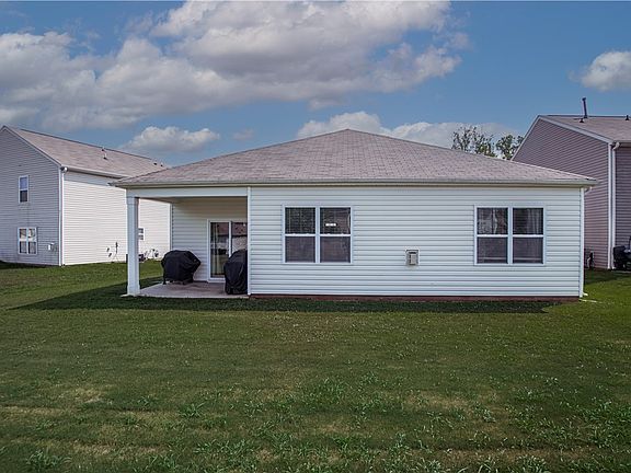 5th image of 204 Sweetgrass Ln