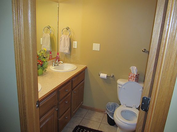 5th image of 4100 Country Club Ln Unit D4