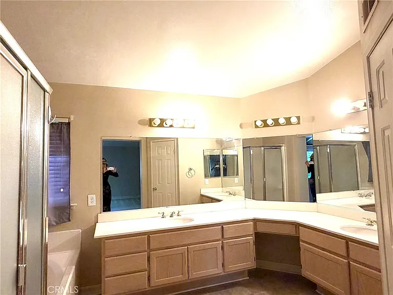 2812 W Pondera St — Photo 10