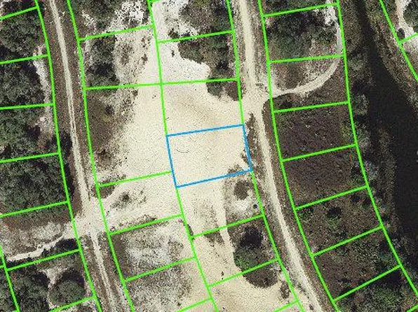 330 Cinema Dr #16, Lake Placid, FL 33852