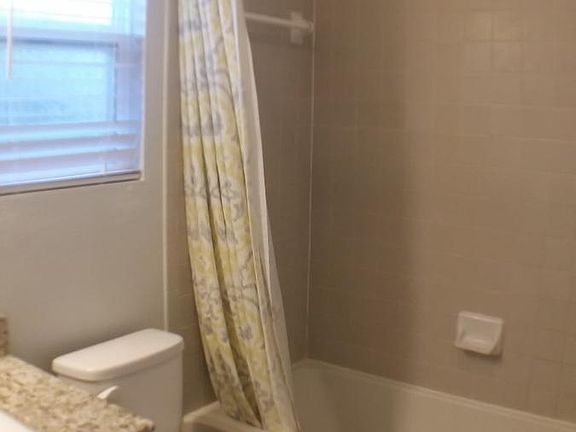 3rd image of 604 Riverwood Dr