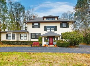 40 Windsor Rd #40, Waban, MA 02468