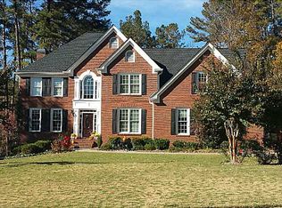 325 Chickering Lake Ct, Roswell, GA 30075