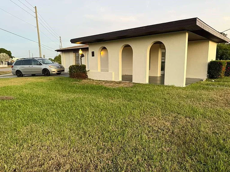 21385 Gibralter Dr — Photo 10