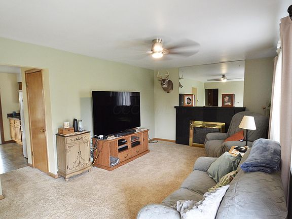 3rd image of 801 Joyful St
