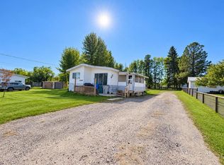 424 E 68th St, Edson, AB T7E1M7
