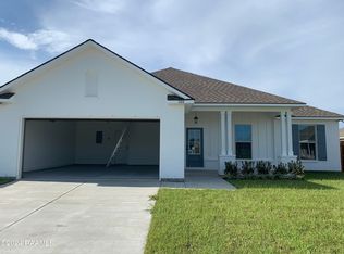 100 Lotus St, Broussard, LA 70518